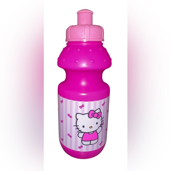 Hello Kitty 11.8oz Pull Top Bike Bottle - Picture 1 of 3